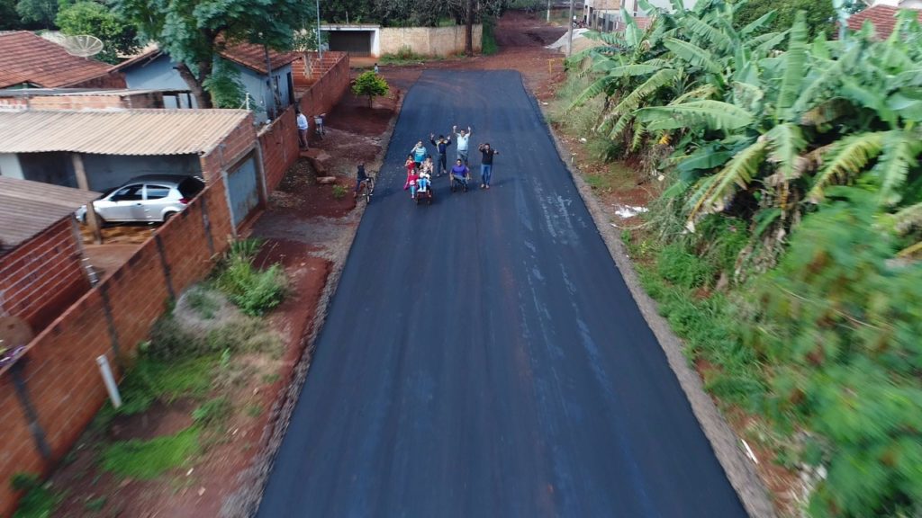 Governo do Estado executa 20 novas frentes de asfalto em Dourados
