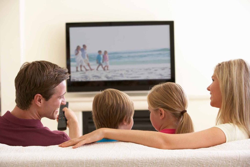 Pesquisa mostra que, de 69 milhões de casas, só 2,8% não têm TV no Brasil