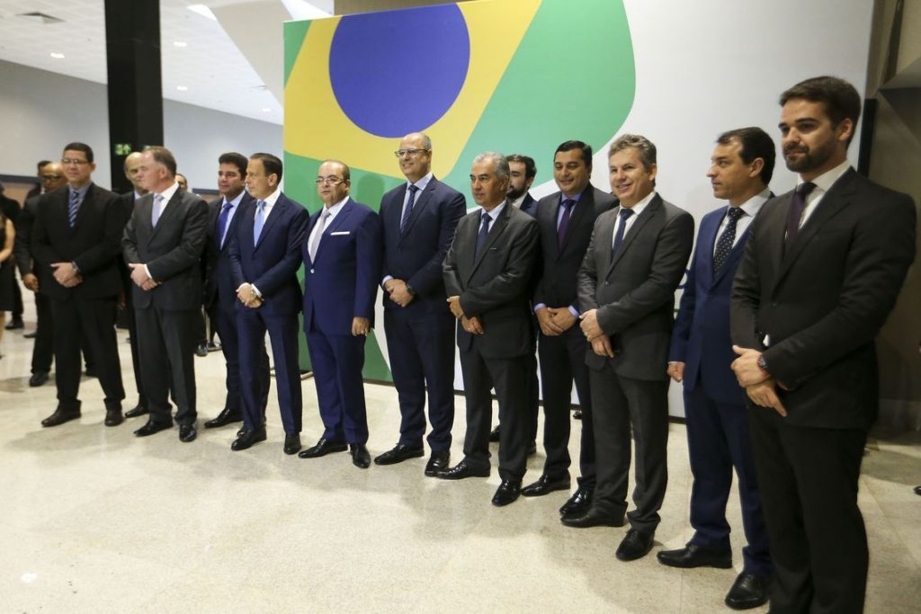 Em encontro com Bolsonaro, Reinaldo defende fronteira e reajuste do SUS