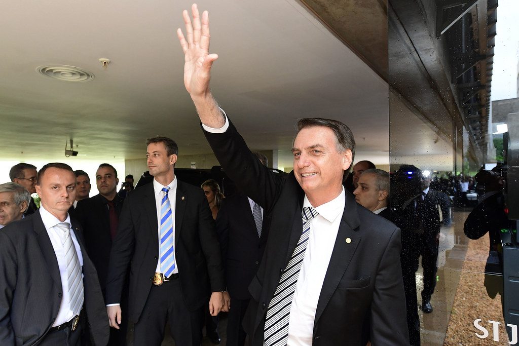Em nova polêmica, Bolsonaro chama general de melancia