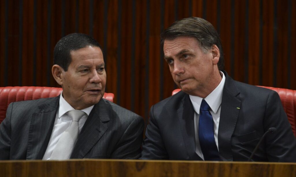 Mourão reclama de ser deixado de fora de reuniões de Bolsonaro