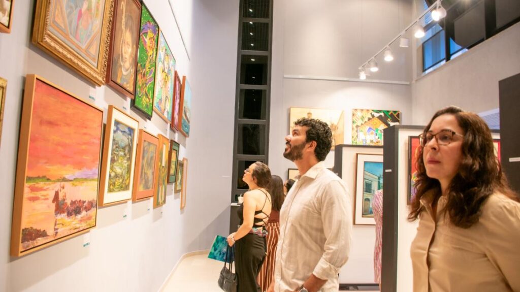 TCE inaugura Espaço Cultural com exposição, música e poesia