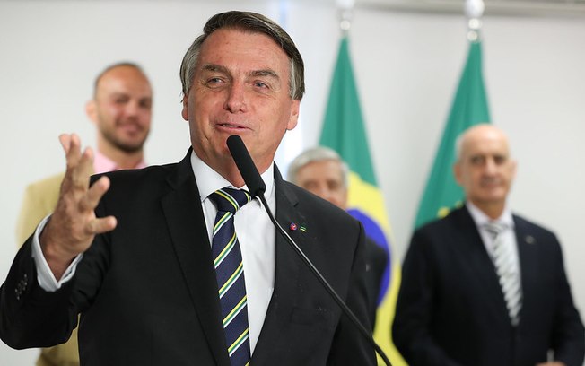 Bolsonaro passará por cirurgia em SP nesta sexta-feira