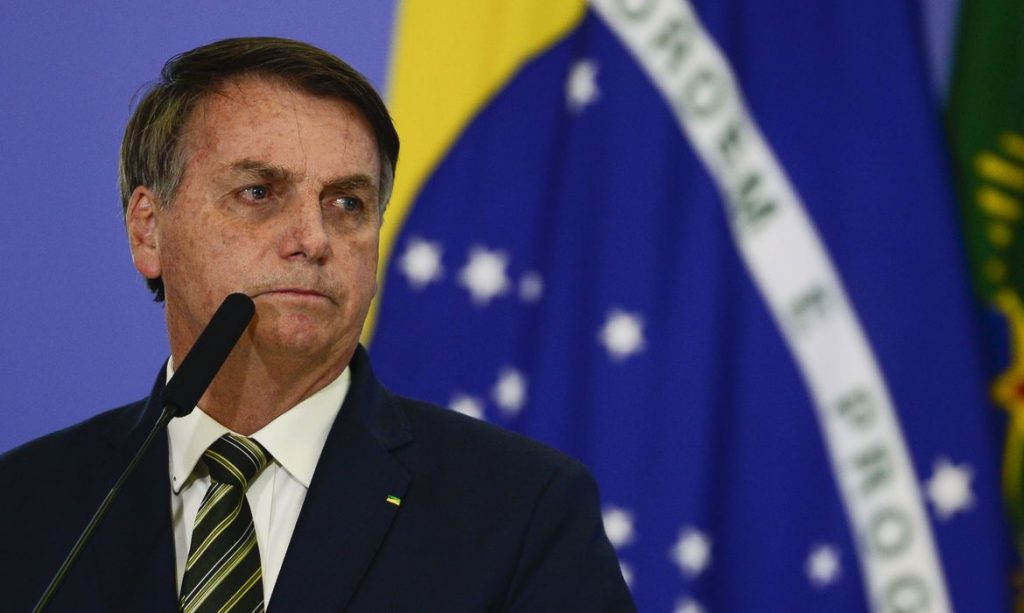 Pesquisa mostra Bolsonaro com índice recorde de 40% de aprovação