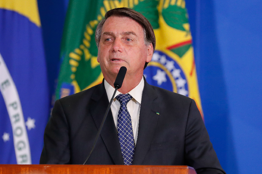 Bolsonaro diz que escolas não deveriam ter fechado durante a pandemia