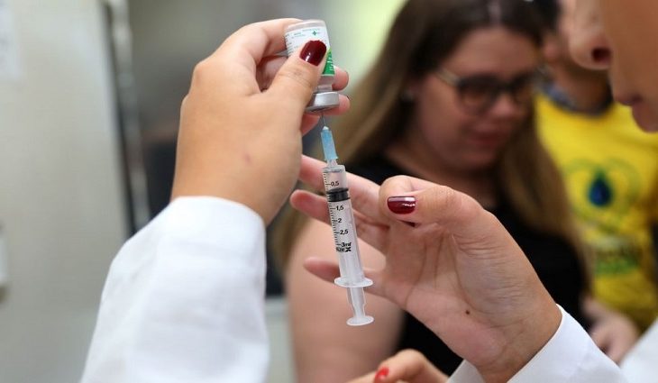 Câmara aprova MP que destina R$ 1,995 bi para compra de vacina