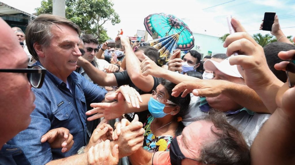 Após aglomeração de Bolsonaro Tasso cobra CPI da Covid