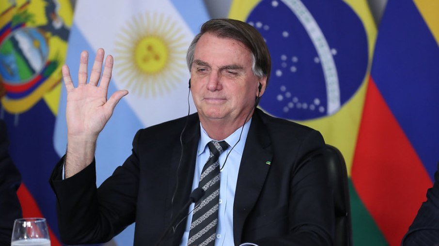 Rejeição a Bolsonaro na pandemia tem recorde de 54%