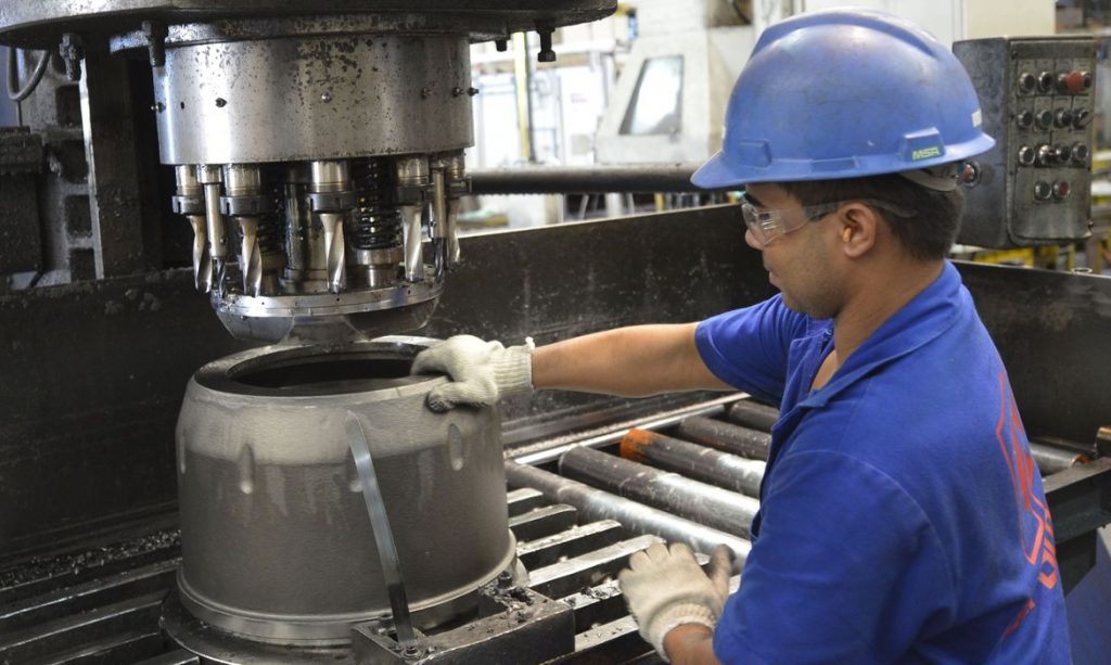 Faturamento do setor de máquinas e equipamentos cresce 72% em abril
