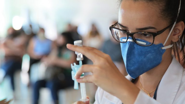Campanha de vacinação contra a gripe têm quase 80% de cobertura em MS