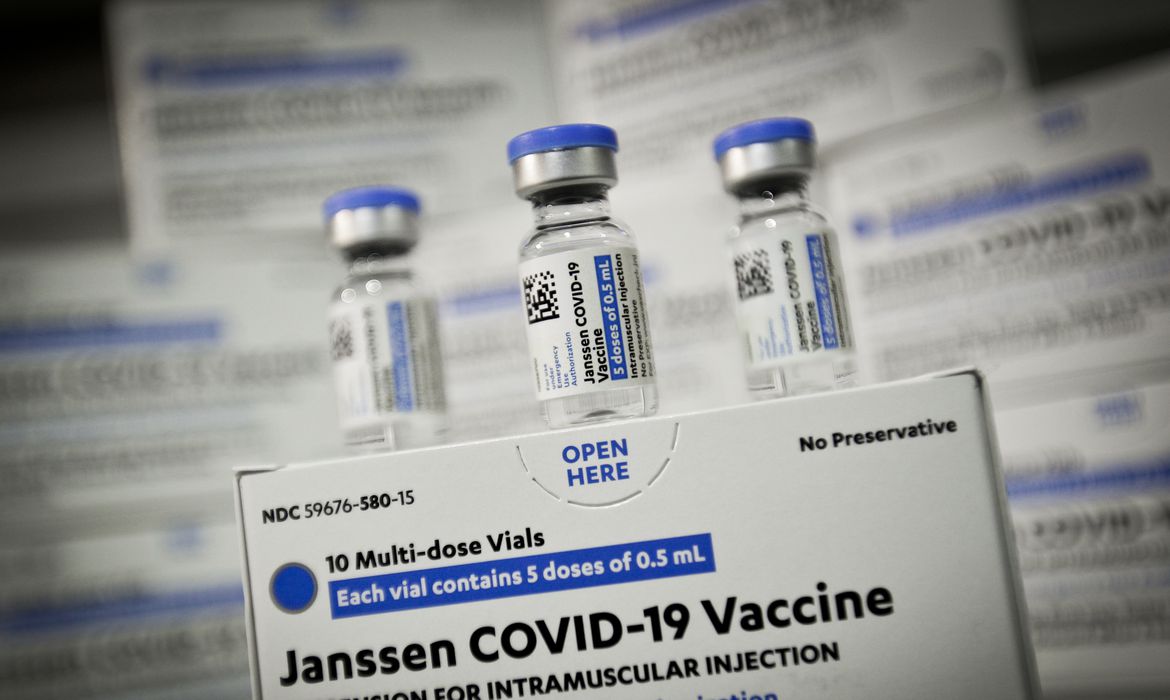 Com baixa procura, Secretaria de Estado de Saúde solicita que população tome dose de reforço da vacina da Janssen