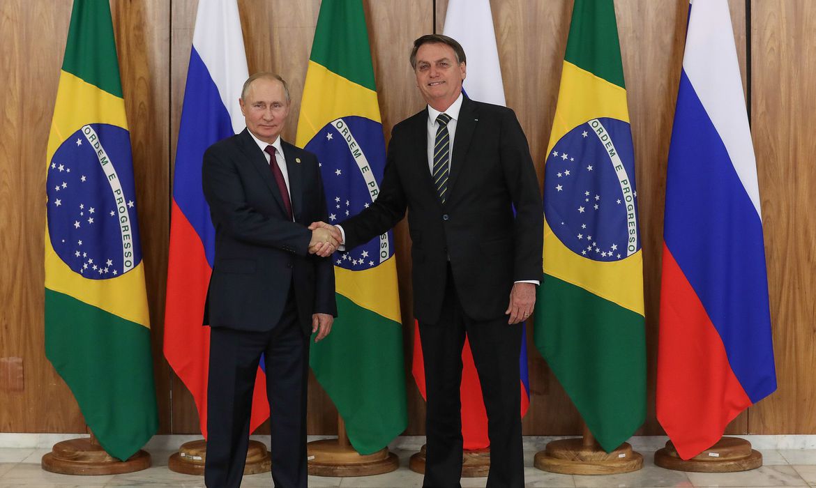 Documentos de viagem de Bolsonaro à Rússia são postos em sigilo pelo Itamaraty